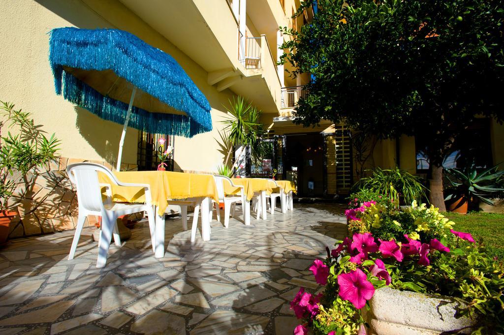 Hotel Lido Pietra Ligure Exteriér fotografie