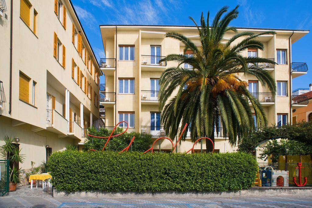 Hotel Lido Pietra Ligure Exteriér fotografie
